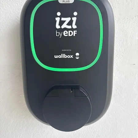 Apartment Samui - Equipe Borne De Recharge - Powering Station Electric Car