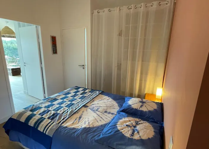 Samui - Equipe Borne De Recharge - Powering Station Electric Car